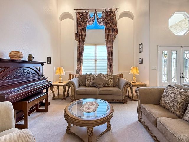 17 Redondo Ln, Pueblo, CO 81005