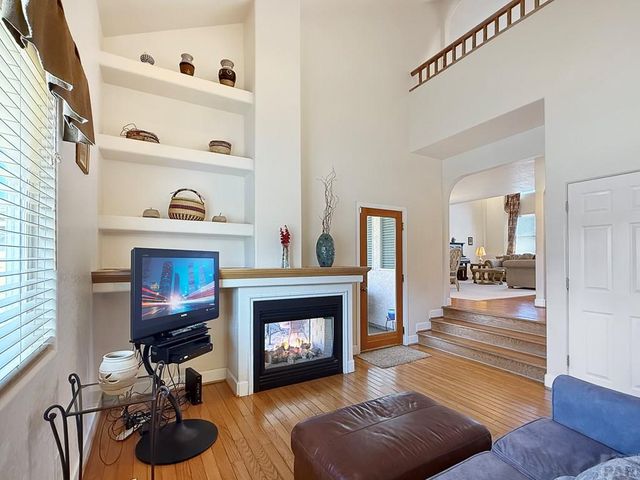 17 Redondo Ln, Pueblo, CO 81005
