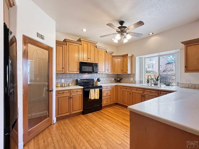 17 Redondo Ln, Pueblo, CO 81005