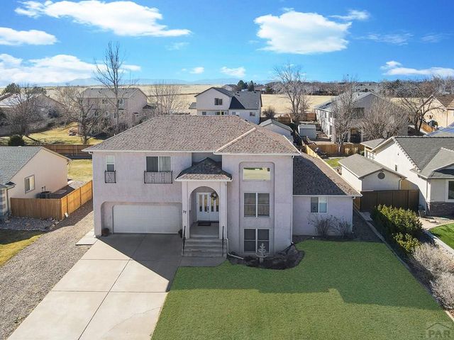 17 Redondo Ln, Pueblo, CO 81005