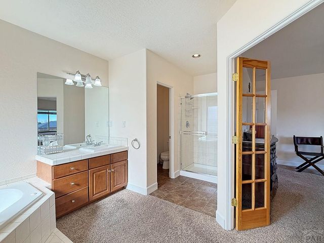 17 Redondo Ln, Pueblo, CO 81005