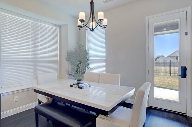 2707 Lazy Pine Lane, Arlington, TX 76001