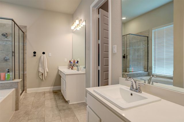 2707 Lazy Pine Lane, Arlington, TX 76001