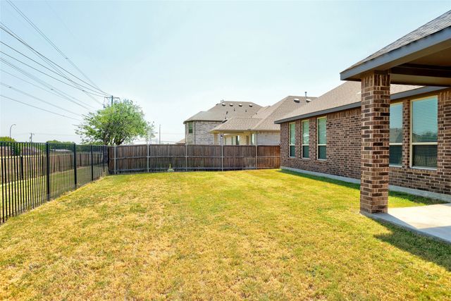 2707 Lazy Pine Lane, Arlington, TX 76001