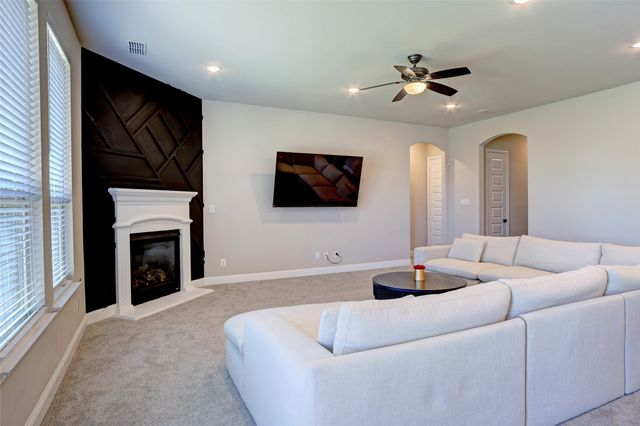 2707 Lazy Pine Lane, Arlington, TX 76001
