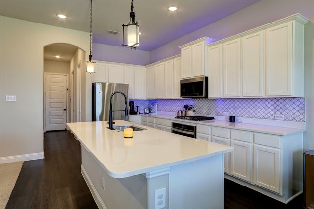 2707 Lazy Pine Lane, Arlington, TX 76001