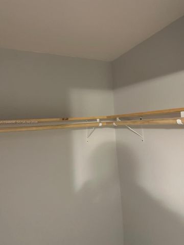 1705 NE 157th Ter 0, North Miami Beach, FL 33162