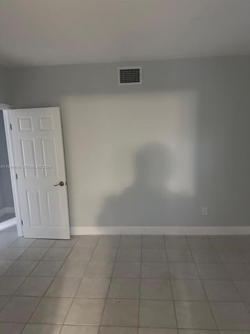 1705 NE 157th Ter 0, North Miami Beach, FL 33162