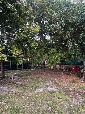 1705 NE 157th Ter 0, North Miami Beach, FL 33162