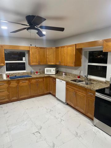 1705 NE 157th Ter 0, North Miami Beach, FL 33162