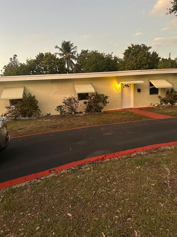 1705 NE 157th Ter 0, North Miami Beach, FL 33162
