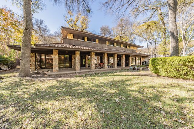 4829 Overton Woods Drive, Fort Worth, TX 76109