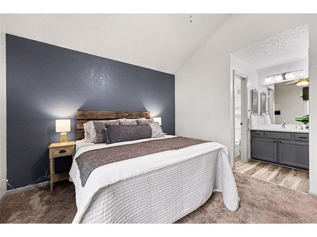 10289 Halleys Way, Littleton, CO 80125