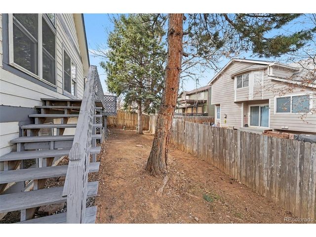 10289 Halleys Way, Littleton, CO 80125