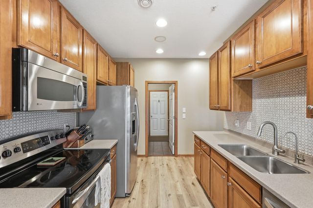 348 Orendorff Way NE, Columbia Heights, MN 55421