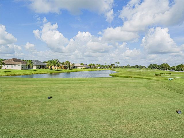 1465 Carriage Court, Vero Beach, FL 32966
