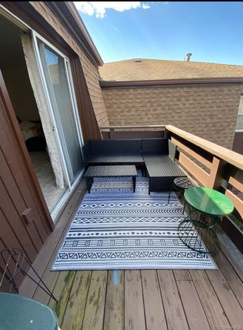 69 New Holland Village, Nanuet, NY 10954