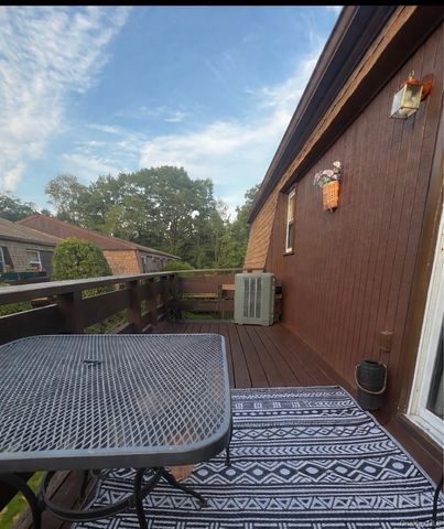 69 New Holland Village, Nanuet, NY 10954