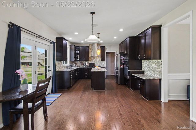 50371 LANGLEY Drive, Novi, MI 48374