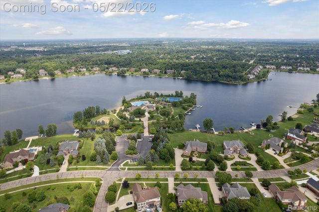 50371 LANGLEY Drive, Novi, MI 48374