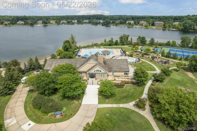 50371 LANGLEY Drive, Novi, MI 48374