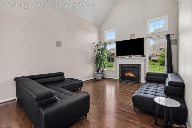 50371 LANGLEY Drive, Novi, MI 48374