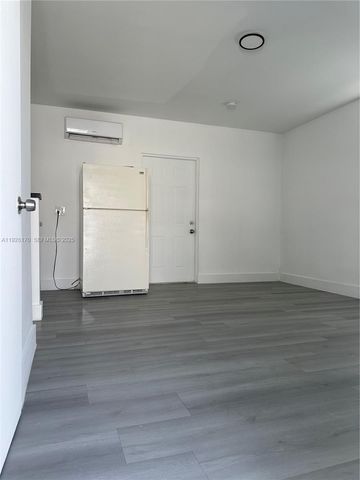 2765 NW 55th St 1, Miami, FL 33142