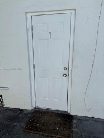 2765 NW 55th St 1, Miami, FL 33142