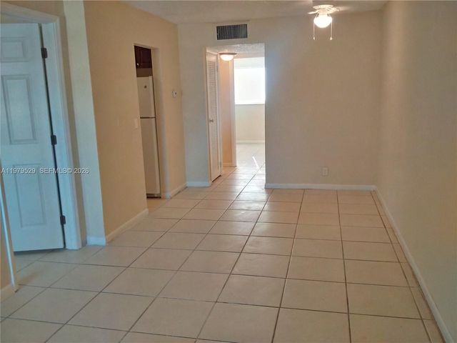 4160 NW 21st St 253-A, Lauderhill, FL 33313