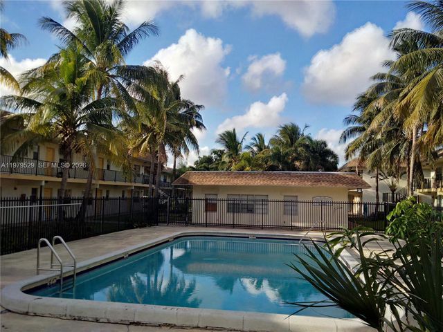 4160 NW 21st St 253-A, Lauderhill, FL 33313