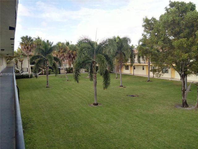 4160 NW 21st St 253-A, Lauderhill, FL 33313