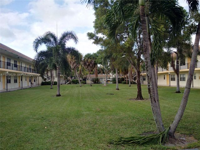 4160 NW 21st St 253-A, Lauderhill, FL 33313