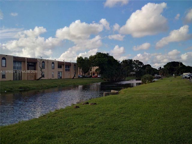 4160 NW 21st St 253-A, Lauderhill, FL 33313