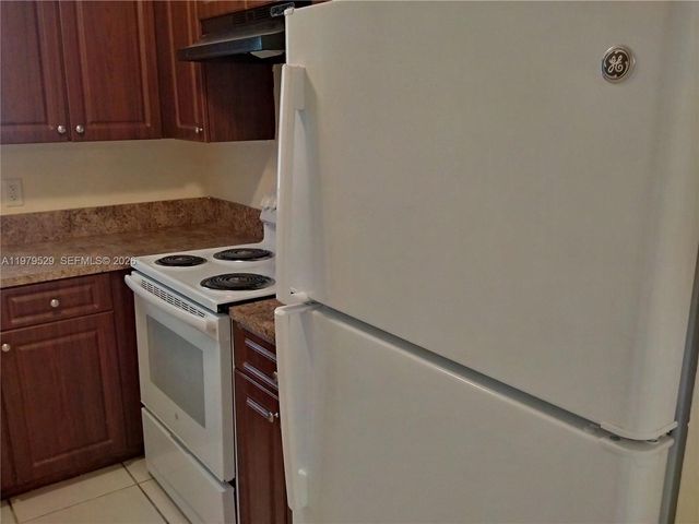 4160 NW 21st St 253-A, Lauderhill, FL 33313