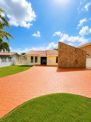3011 SW 117th Ave, Miami, FL 33175