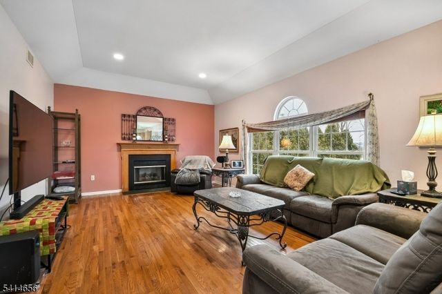 415 Maxwell Dr, Greenwich Twp., NJ 08886