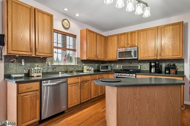 415 Maxwell Dr, Greenwich Twp., NJ 08886