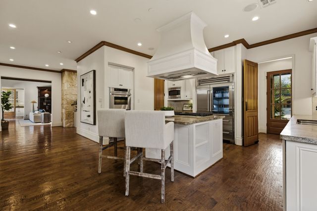 6215 Rex Drive, Dallas, TX 75230