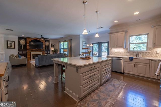 1098 Leybourne Cove, Lawrenceville, GA 30045