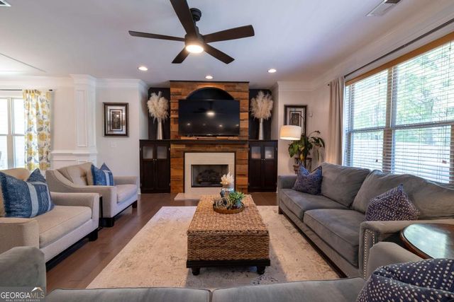 1098 Leybourne Cove, Lawrenceville, GA 30045