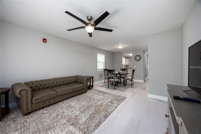 6519 W NEWBERRY ROAD 404, Gainesville, FL 32608