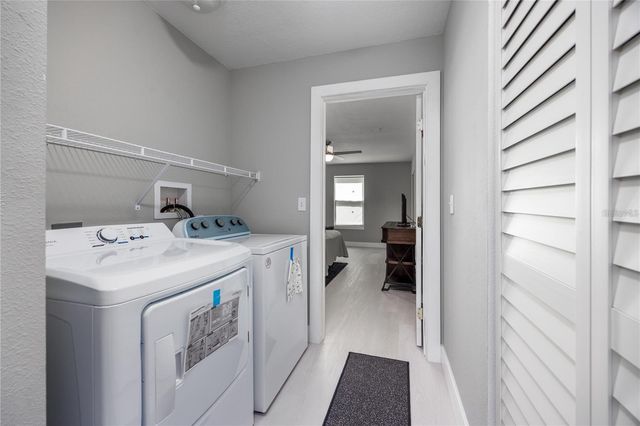 6519 W NEWBERRY ROAD 404, Gainesville, FL 32608