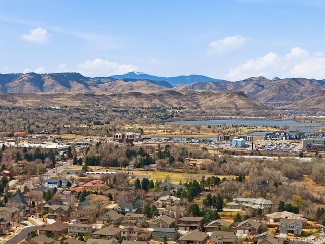 11590 W 39th Place, Wheat Ridge, CO 80033