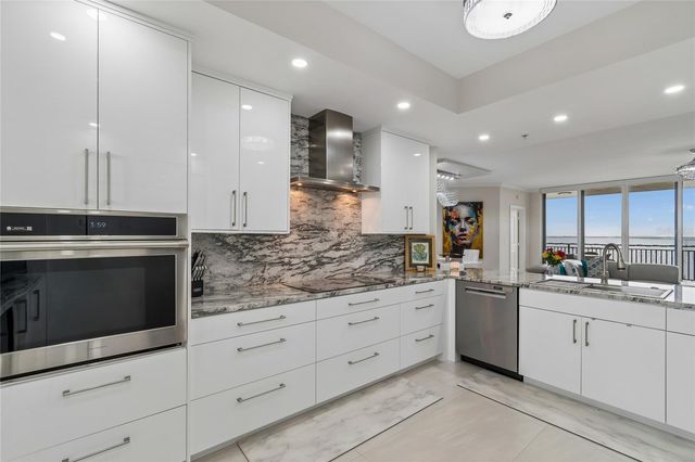 5823 BOWEN DANIEL DRIVE 1103, Tampa, FL 33616