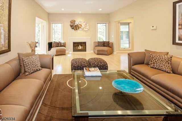 21 Wedgewood Dr, Montville Twp., NJ 07045