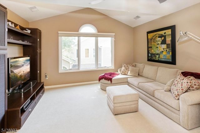 21 Wedgewood Dr, Montville Twp., NJ 07045
