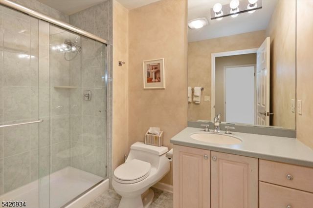 21 Wedgewood Dr, Montville Twp., NJ 07045