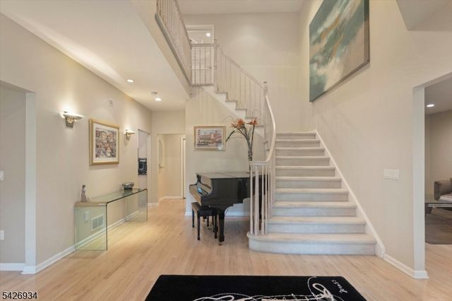 21 Wedgewood Dr, Montville Twp., NJ 07045