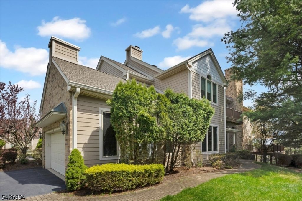 21 Wedgewood Dr, Montville Twp., NJ 07045