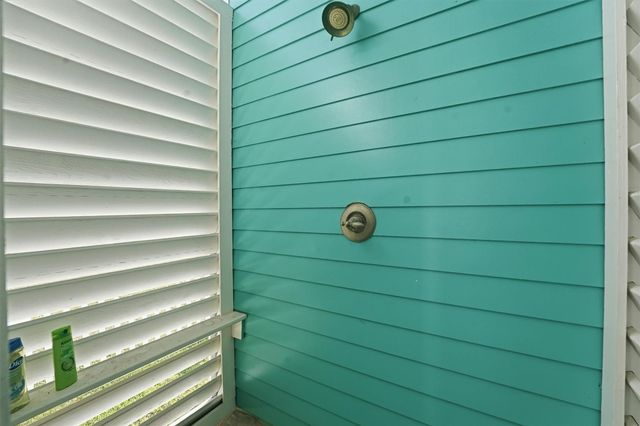 3806 Sea Urchin, Galveston, TX 77554